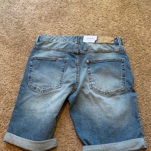 Cut off jeans shorts